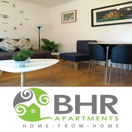 Very Central Location- Free Parking - 2 Bedrooms Belfast Exterior photo