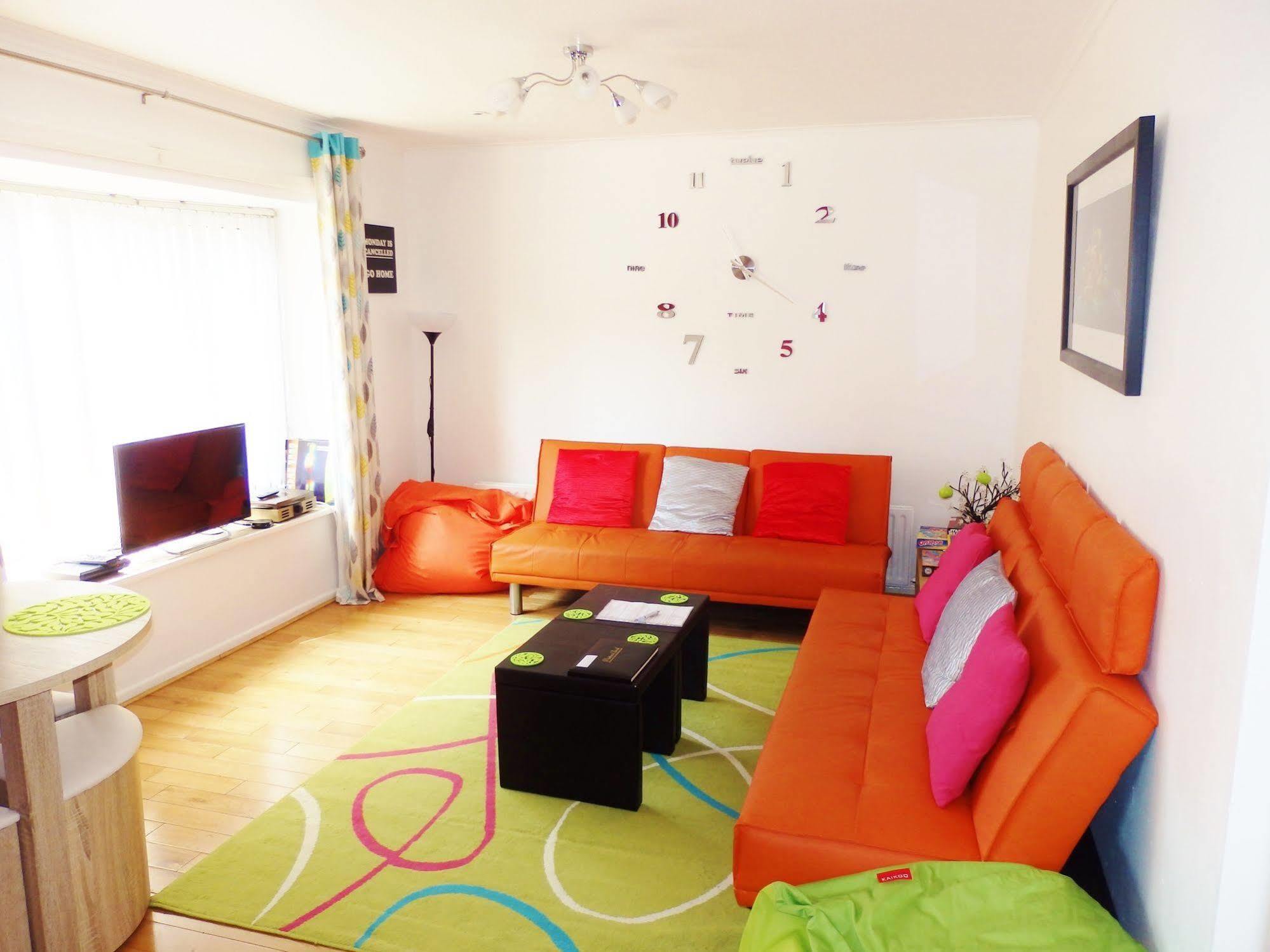 Very Central Location- Free Parking - 2 Bedrooms Belfast Exterior photo