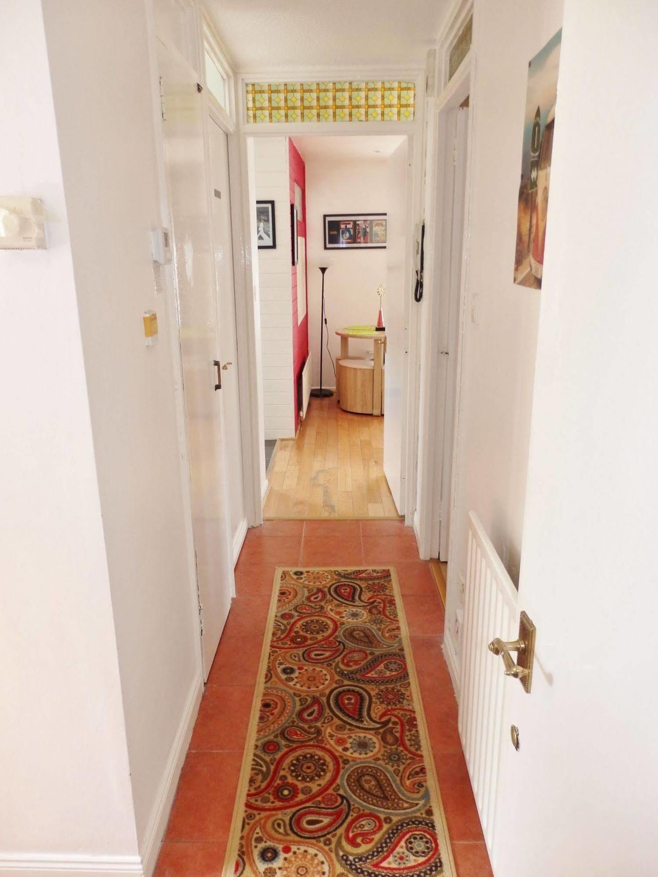 Very Central Location- Free Parking - 2 Bedrooms Belfast Exterior photo