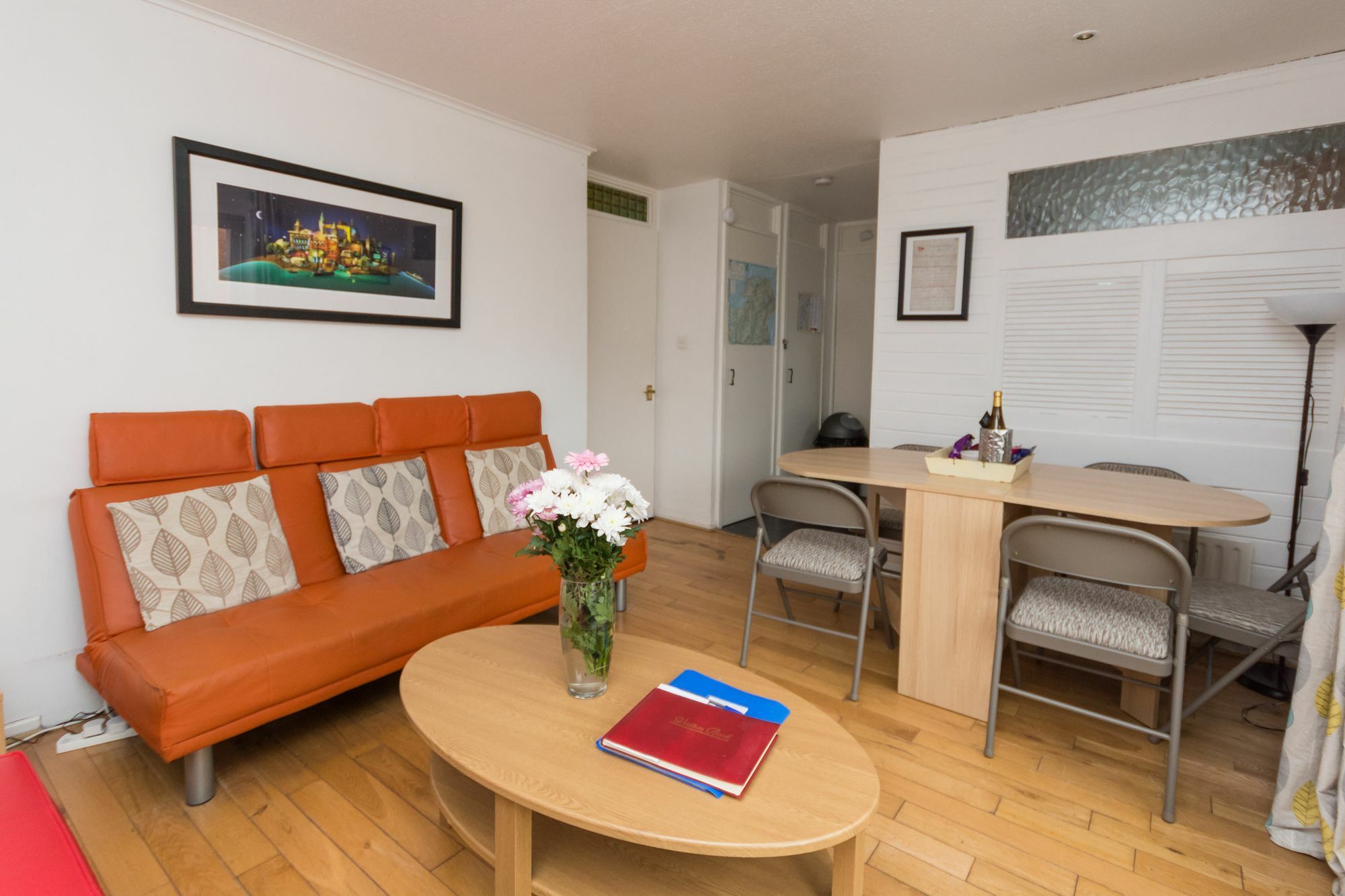 Very Central Location- Free Parking - 2 Bedrooms Belfast Exterior photo