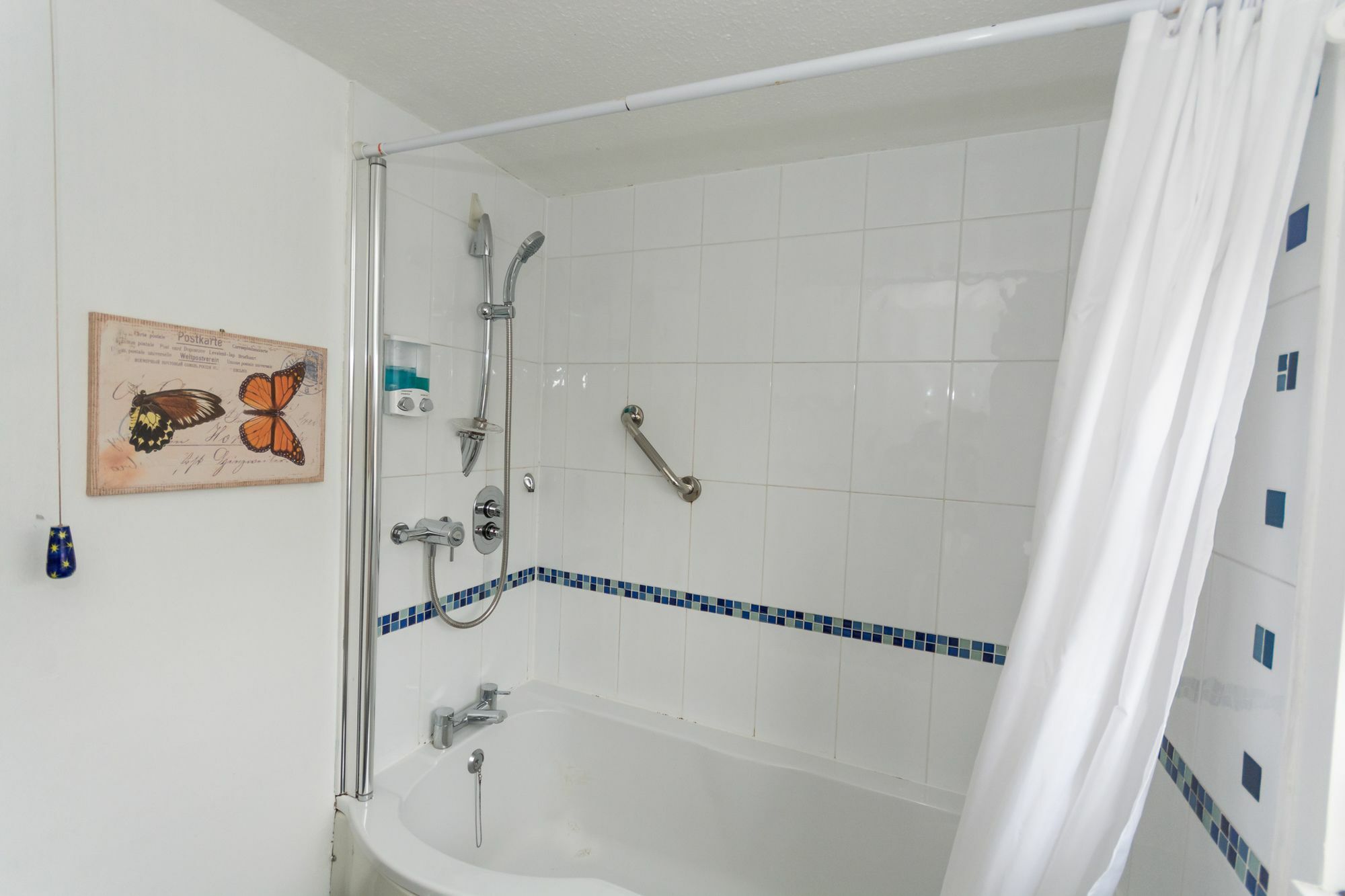 Very Central Location- Free Parking - 2 Bedrooms Belfast Exterior photo