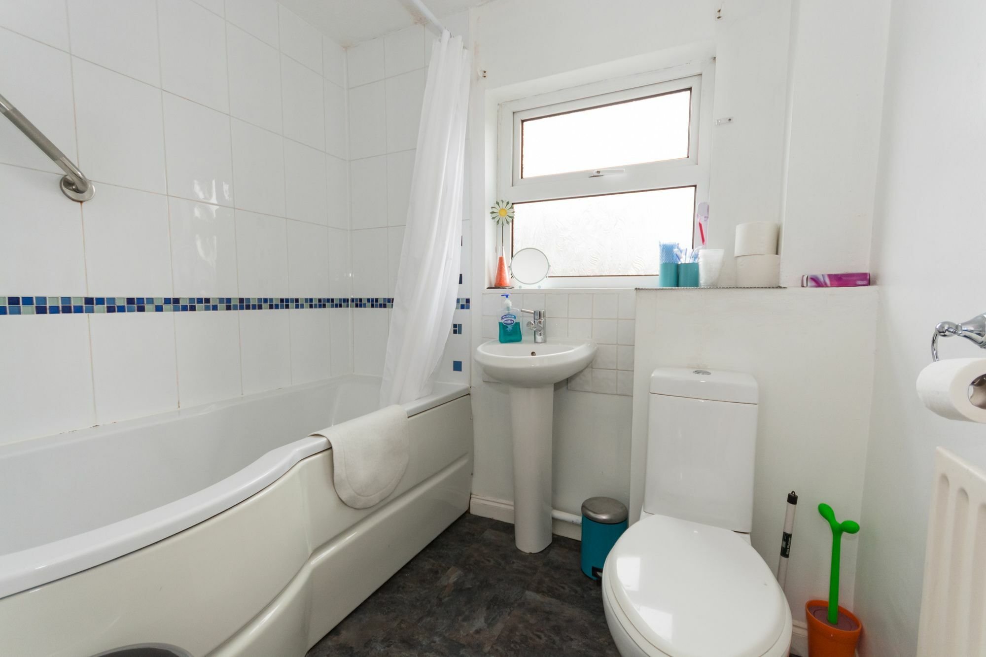 Very Central Location- Free Parking - 2 Bedrooms Belfast Exterior photo